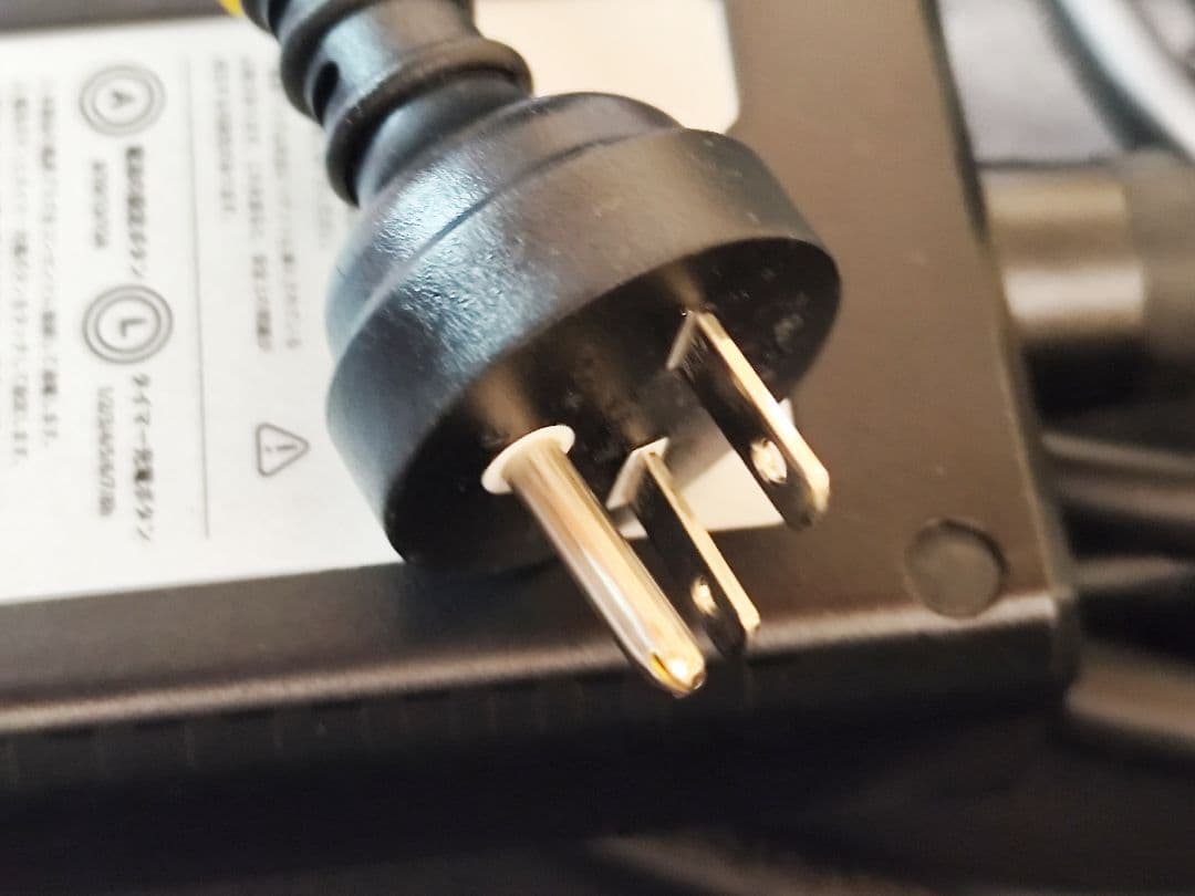 Qkcabo製•第二世代 EV・PHV充電器 ポータブル