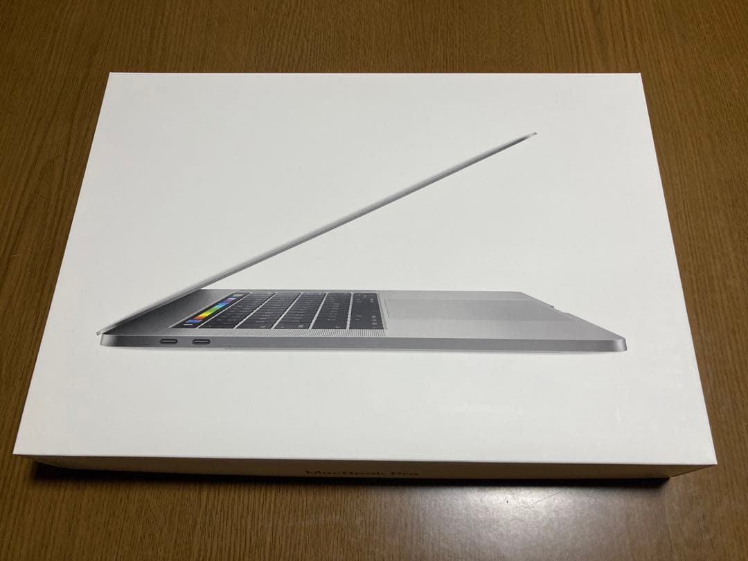 MacBook Pro 2016 15インチ スペースグレー