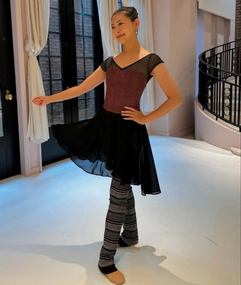 バレエ　スティナ　stina レオタード　赤黒チェック　S