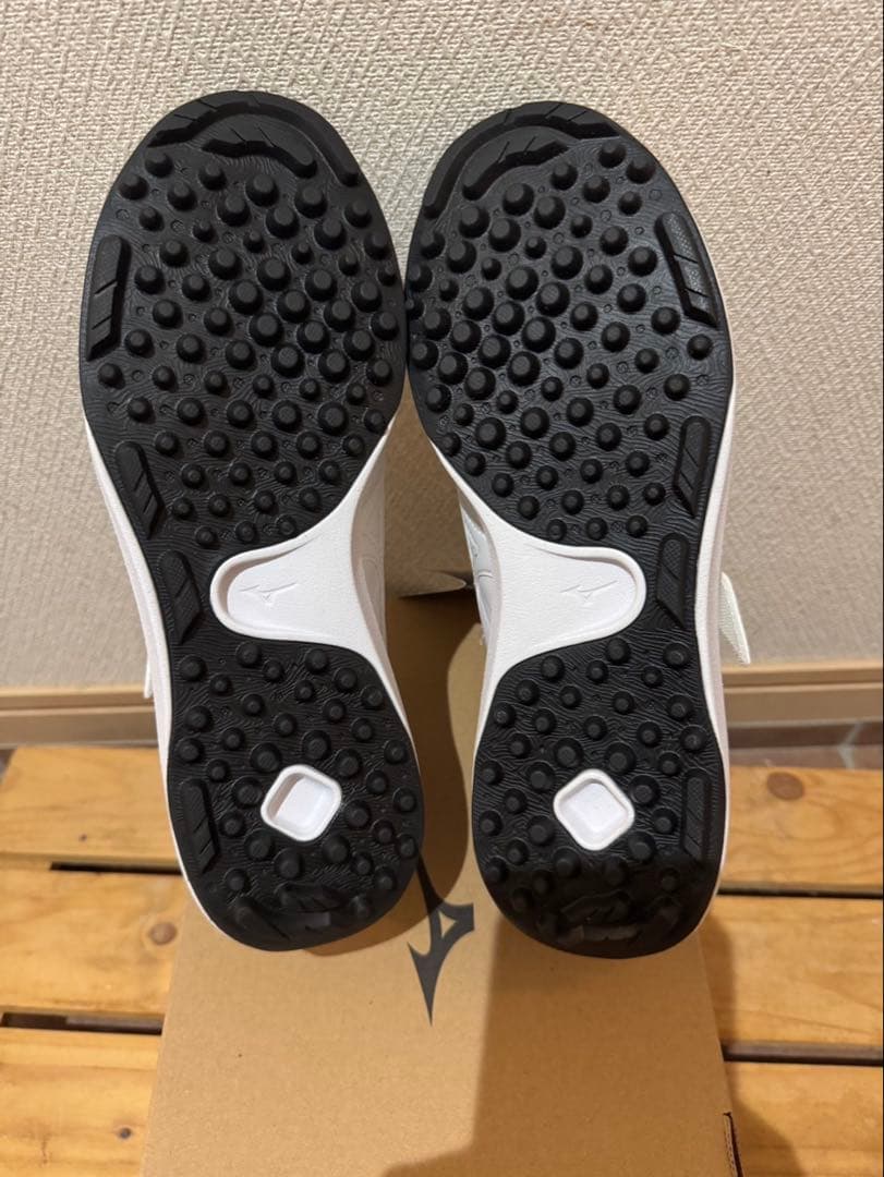 ⭐︎新品未使用品⭐︎完売品ミズノプロ　クッションレボプロ　トレーナー