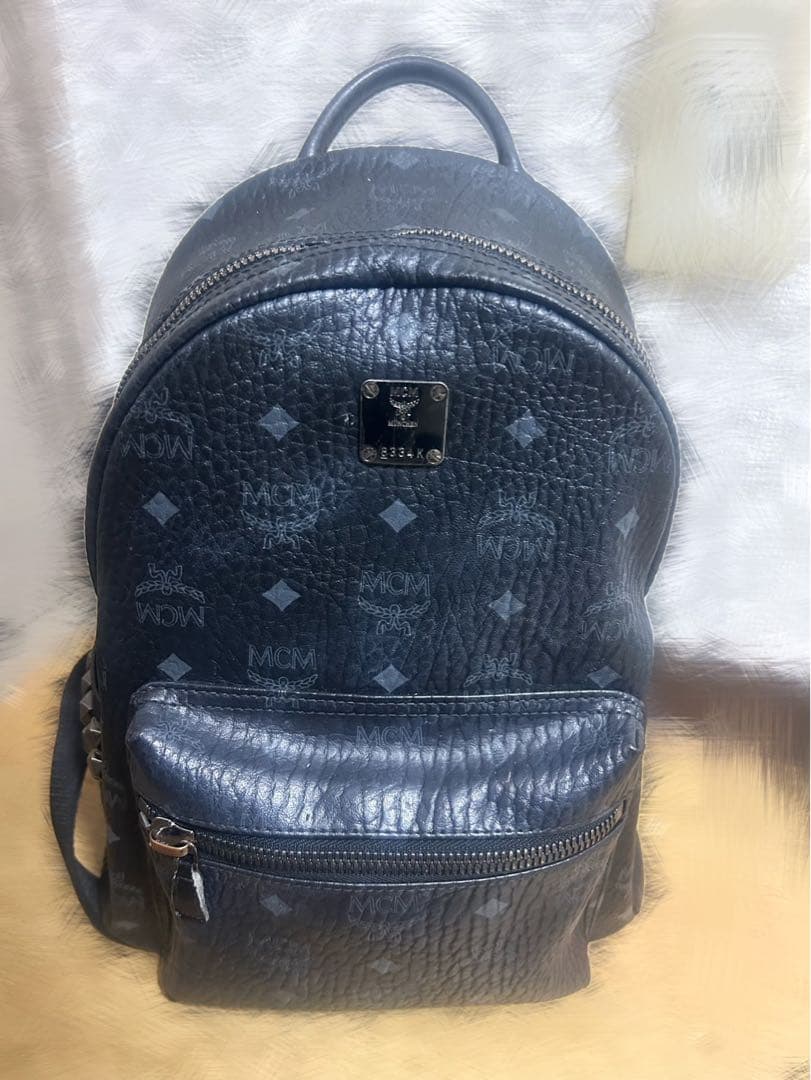 MCM リュック 黒 Mサイズ