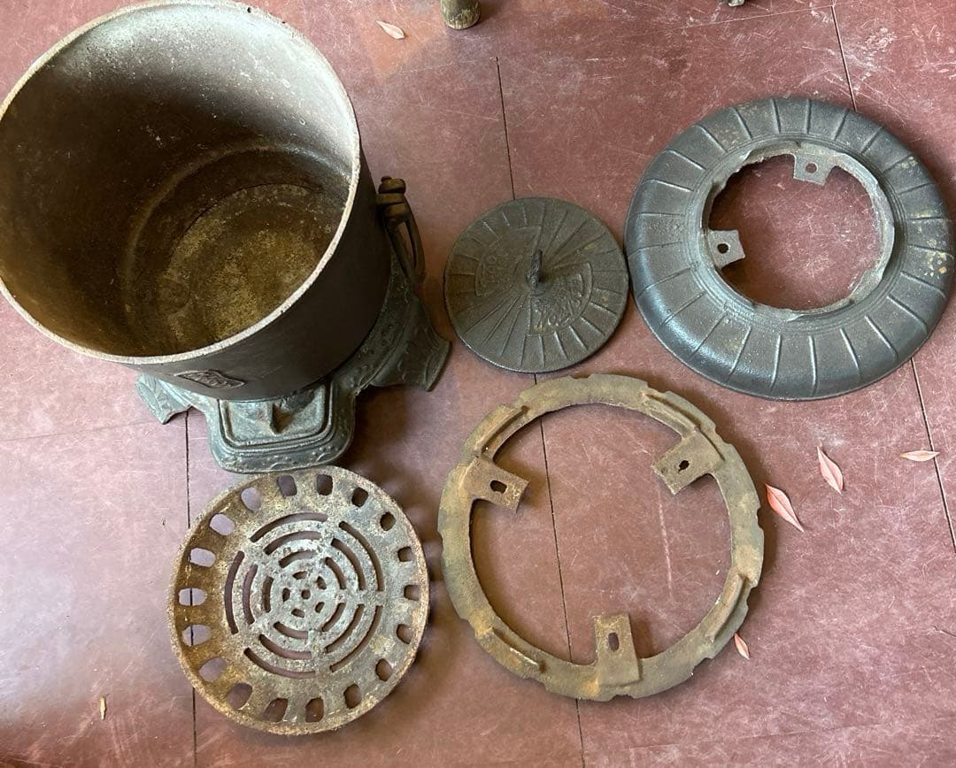 1*0様 練炭ストーブ　レトロ