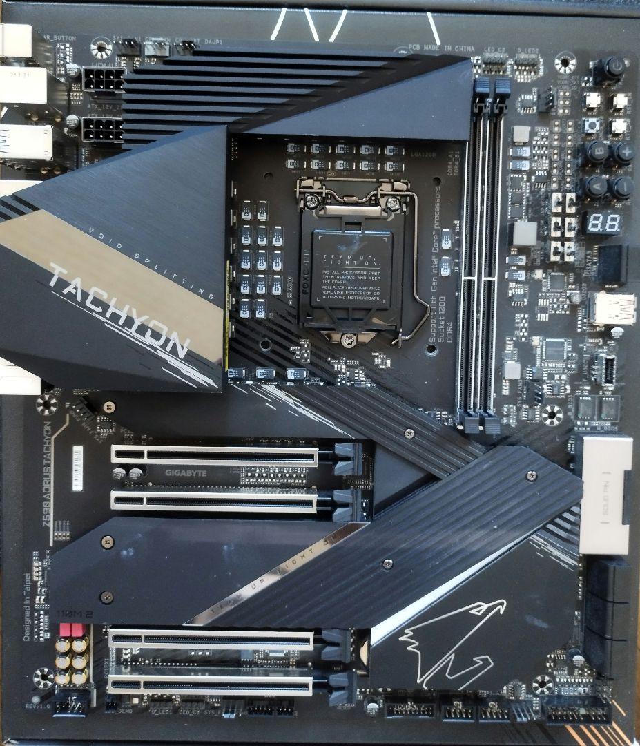 Aorus Z590 Tachyon マザーボード