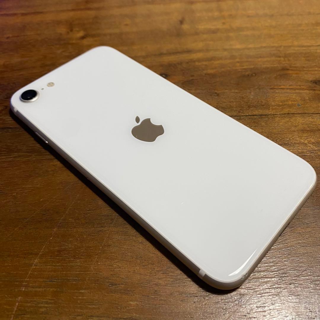 iPhone SE第二世代 64GB ホワイトSIMフリー ネットワーク制限なし