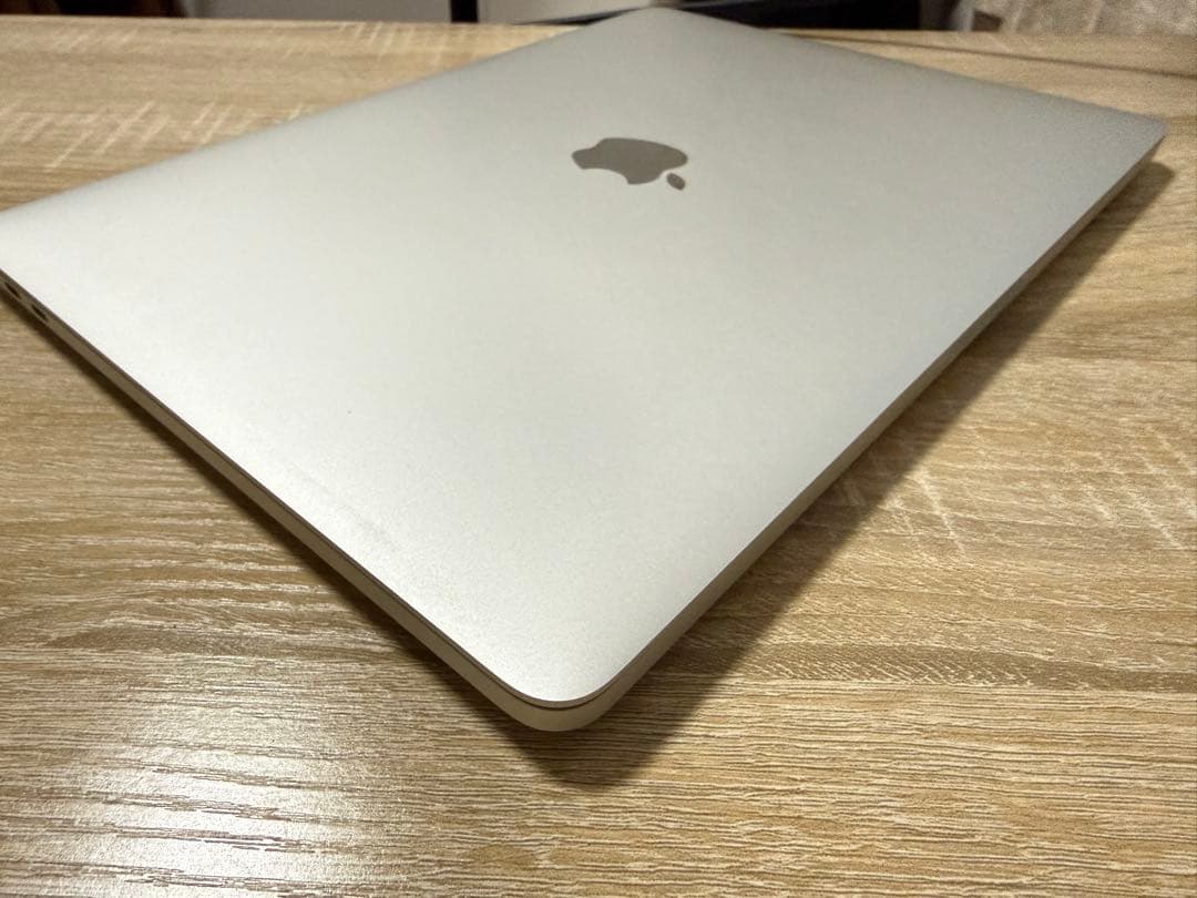 超美品Apple MacBook Pro M2 13インチ シルバー 16g