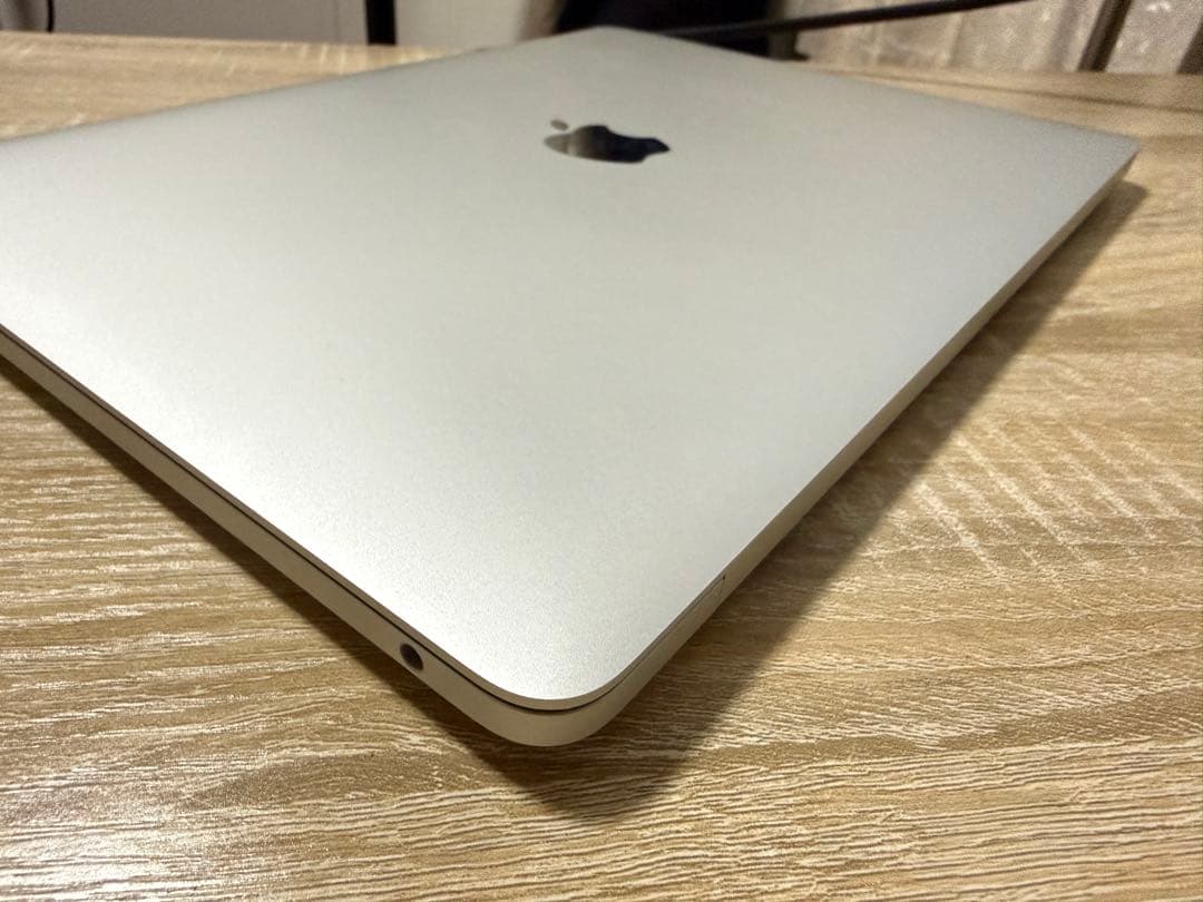 超美品Apple MacBook Pro M2 13インチ シルバー 16g