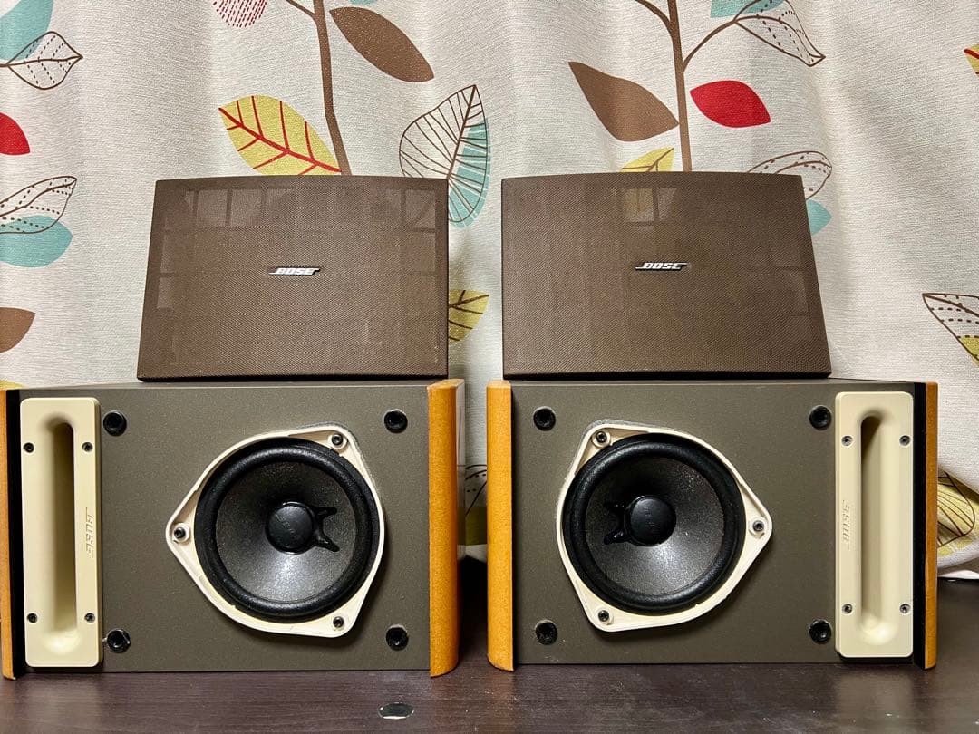 美品　BOSE ボーズ120　121 スピーカーペア　セット　連番　おまけ付き