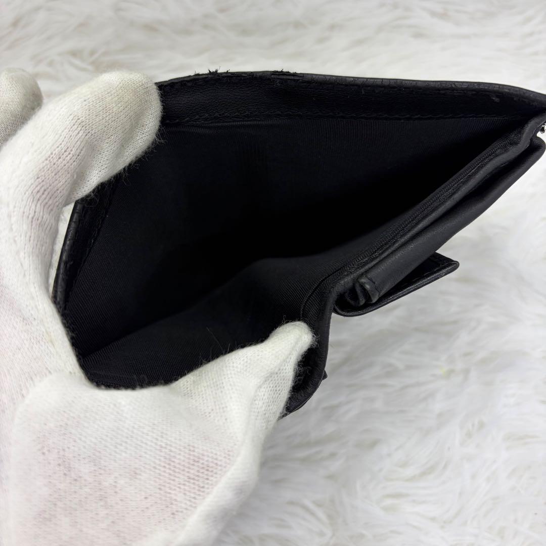 高級✨️プラダ 二つ折り財布 レザー サフィアーノ 黒 ゴールド金具