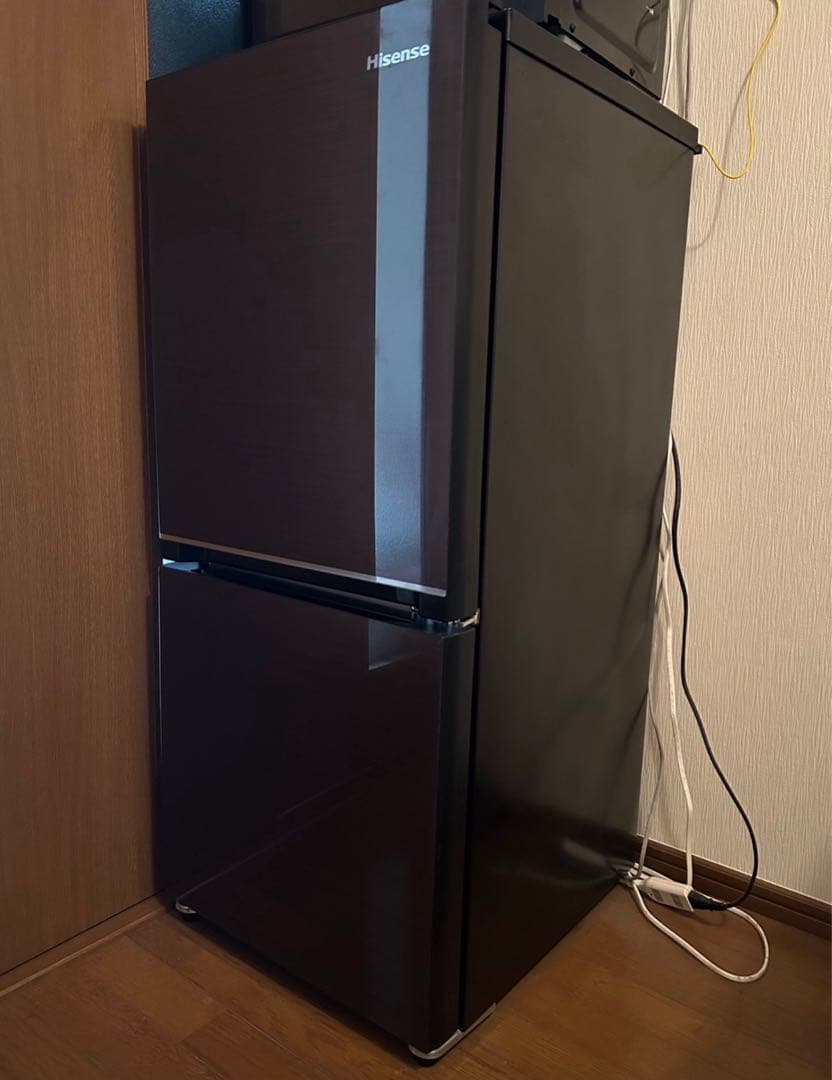 Hisense 冷蔵庫 黒色 4段棚