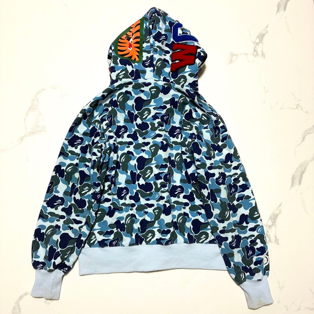 希少 A BATHING APE シャークパーカー ブルー カモフラ エイプ L