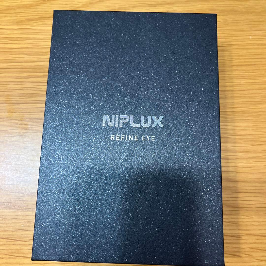NIPLUXの目元用美顔器