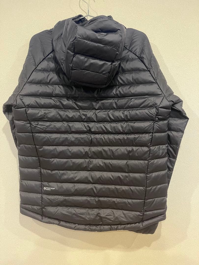 【新品】 Jack Wolfskin 800フィルパワーダウンジャケット