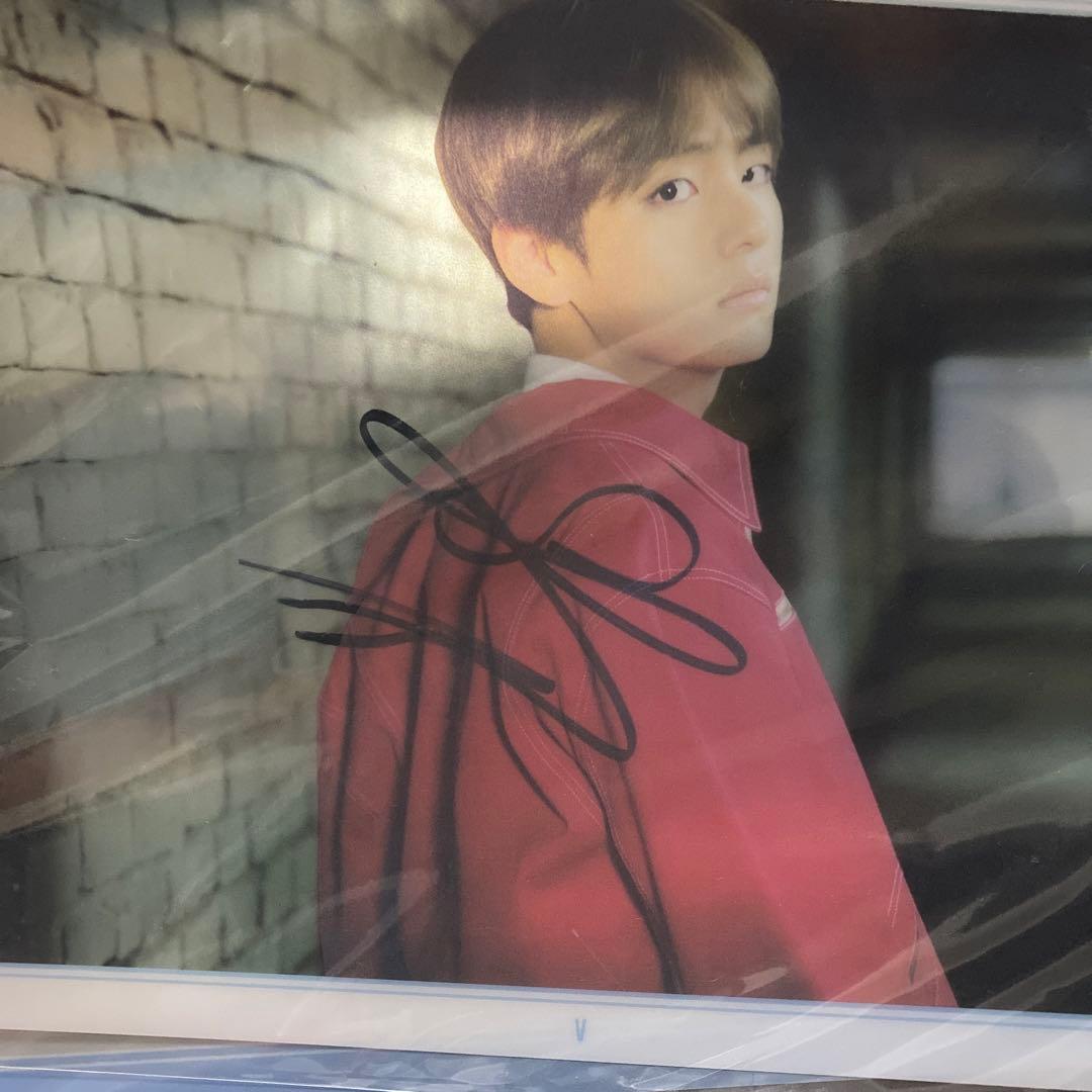 防弾少年団　BTS 直筆サイン入り V K-POP クリアポスター