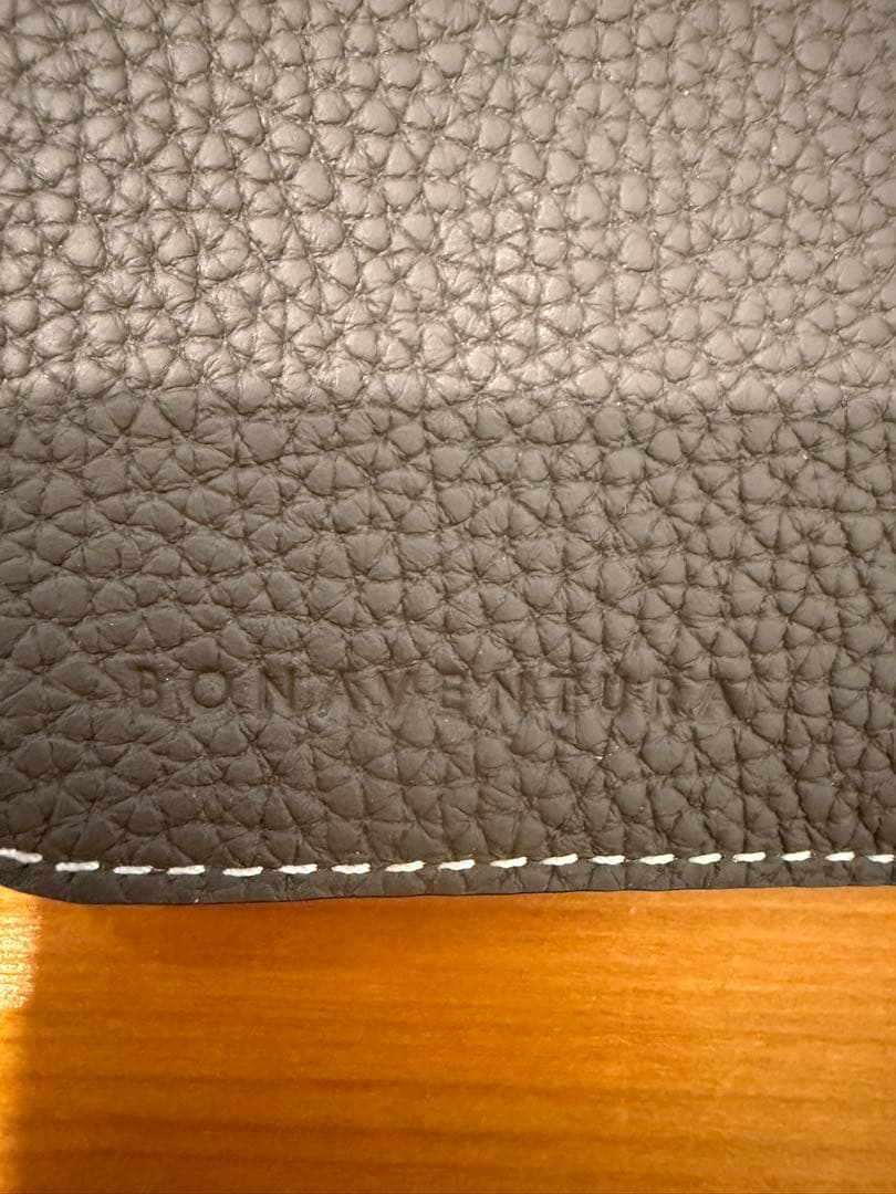 【週末限定お値引】ボナベンチュラ iPhone16pro ダイアリーケース