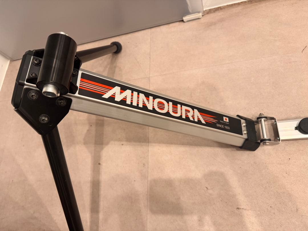 【美品】MINOURA HYBRID ROLLER Liveride FG220