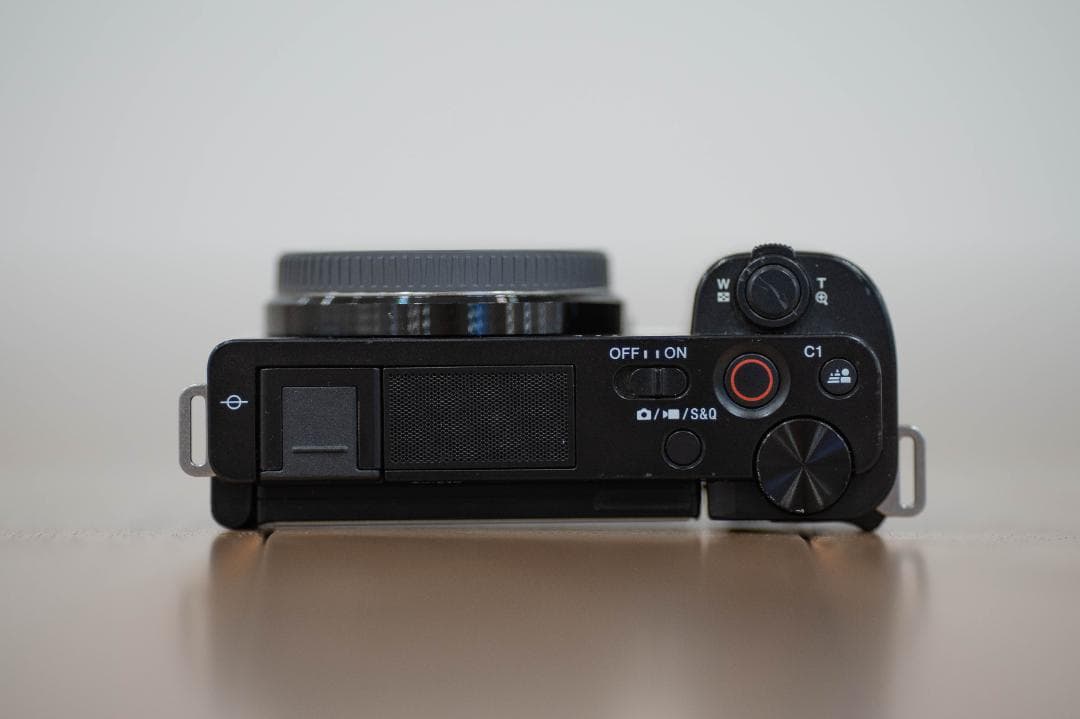 期間限定出品【ソニーストア 評価Bランク】SONY ZV-E10 ボディ