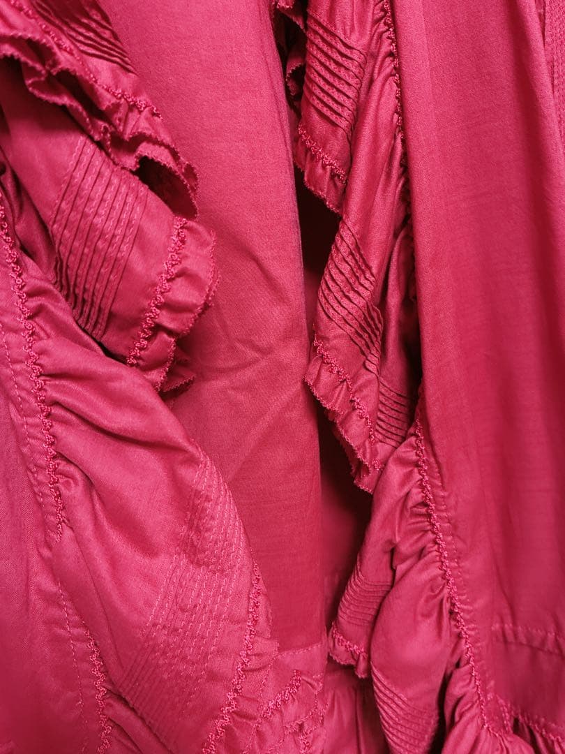 カネコイサオ　オーバーブラウス　レッド