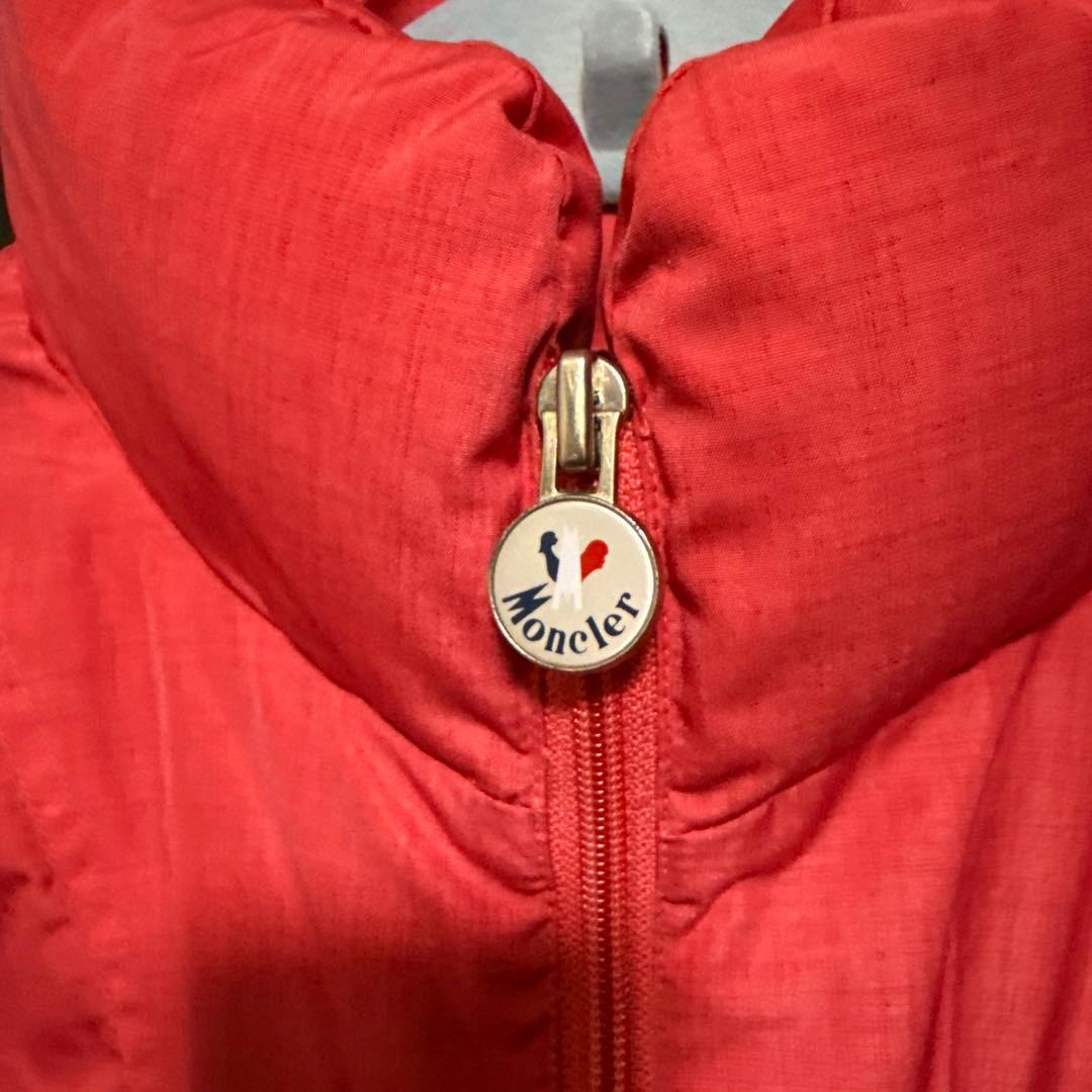 Moncler アシックス　ダウンジャケット　赤