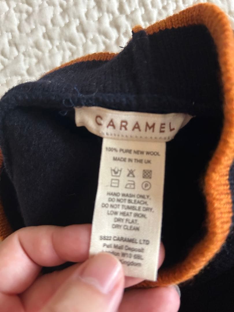 CARAMEL ネイビー ポンポン付きベレー帽