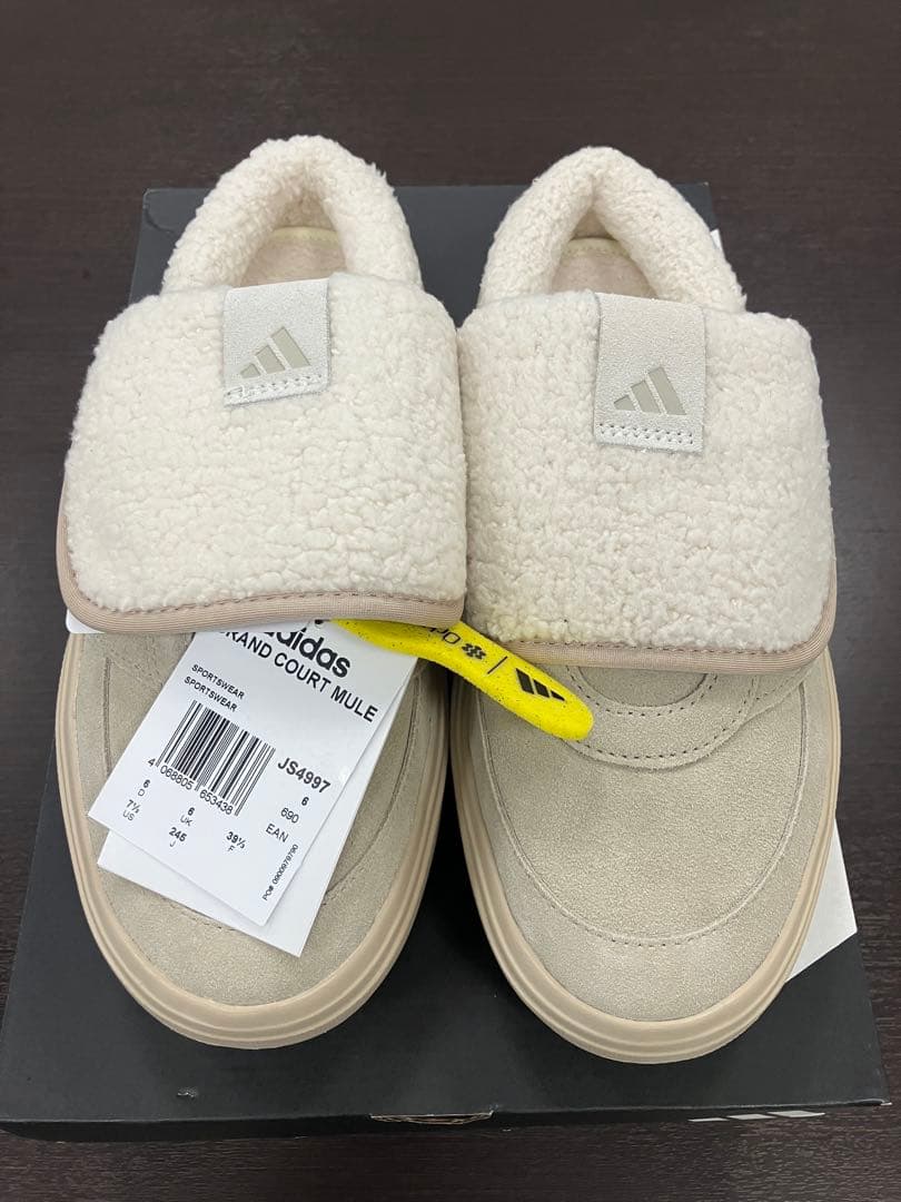 ★24.5★ 新品 adidas グランドコートミュール　ボア　ベージュ