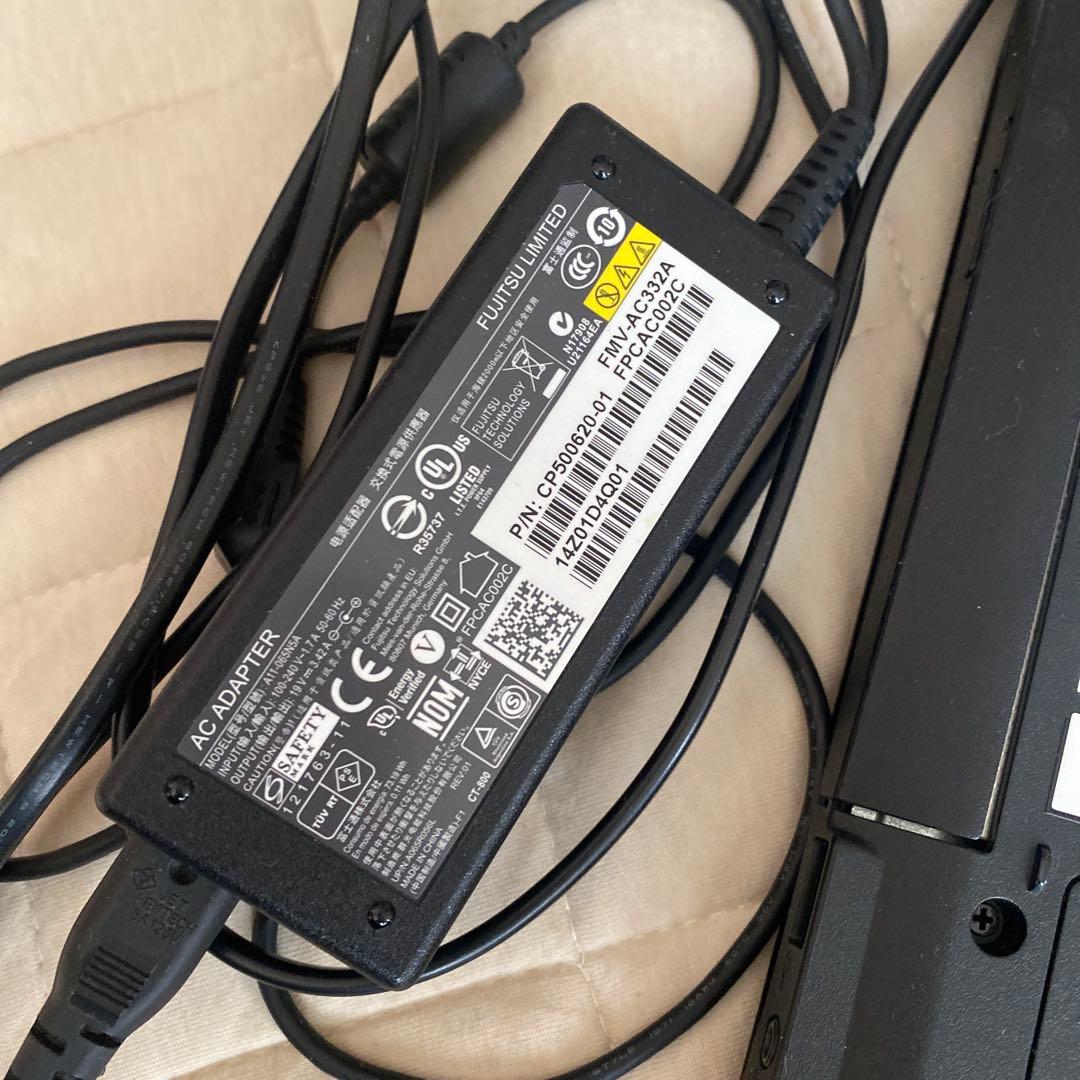 富士通 ノートパソコン windows11 WA1/S