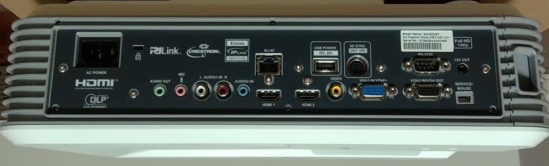 n*o様 【使用時間2時間】Optoma プロジェクター