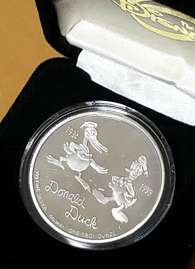 ドナルド・ダック　65周年記念シルバー　限定　新品未使用