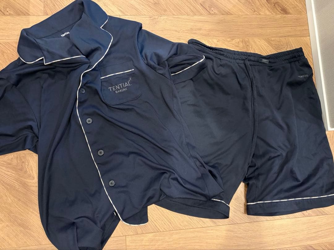 11/5まで　未使用　テンシャル　バクネ　ネイビー　レディースM 上下セット