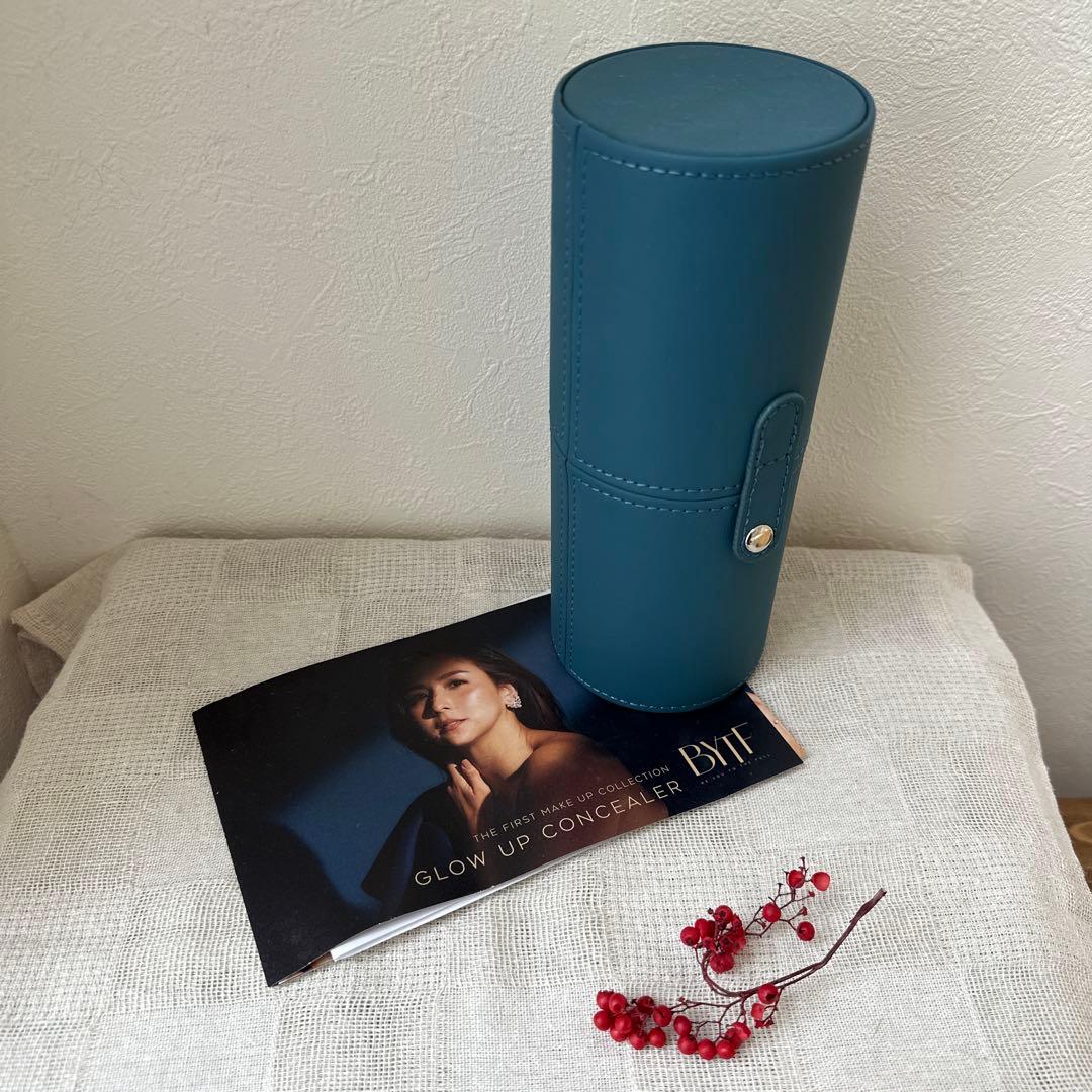 BYTF ビーワイティーエフ アンビションメイクアップブラシ アヤバネッサ