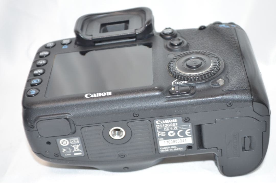 ❤️Canon EOS7D☆超高画質で動画撮れてレンズ付❤️