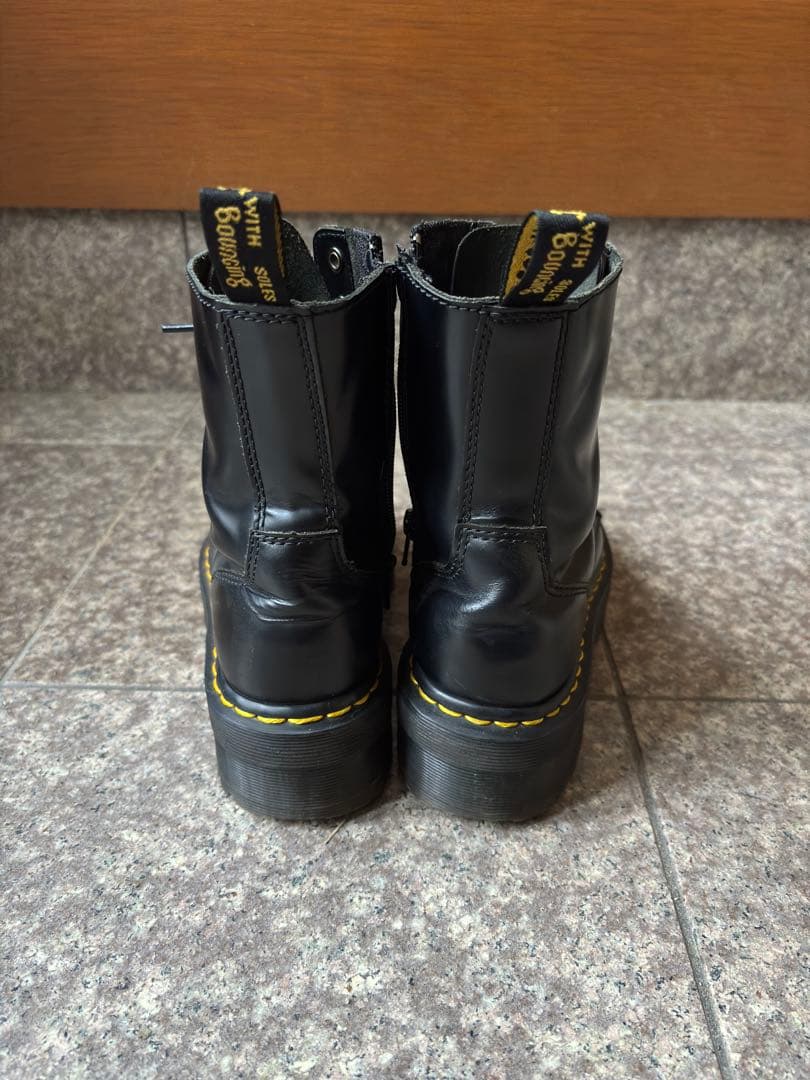 Dr.Martens JADON 8ホールブーツ 厚底 UK4