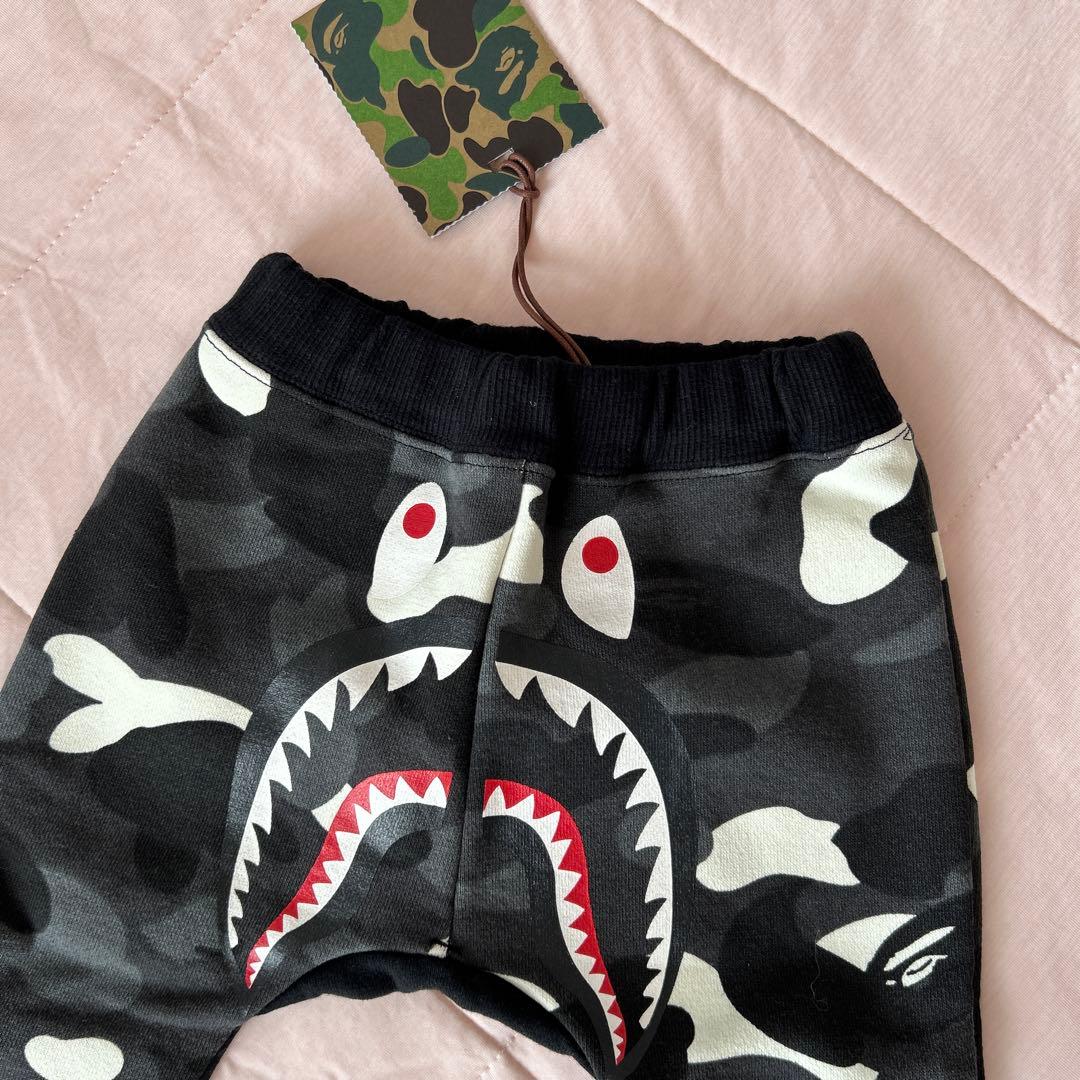 【新品】BAPEKIDS迷彩 サメの口プリント ハーフパンツ80cm 正規品