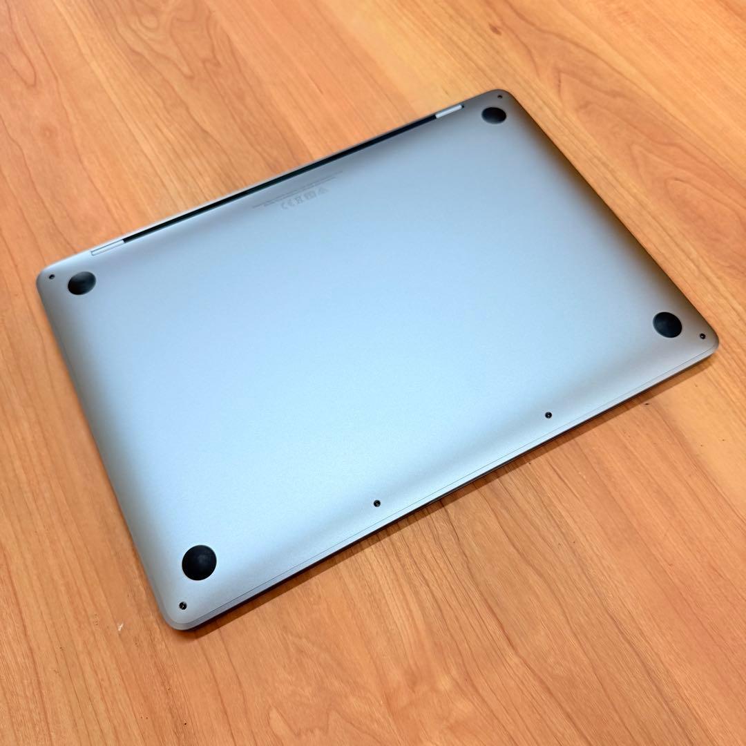 美品 MacBook pro 13インチ 2022 M2 16GB 512GB