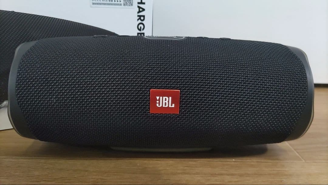 JBL Charge 4 スピーカー