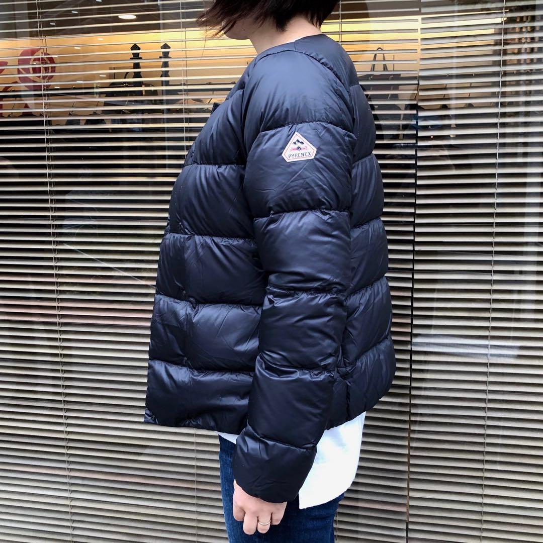 美品 ピレネックス カンヌ ノーカラーダウンジャケット 38 濃紺