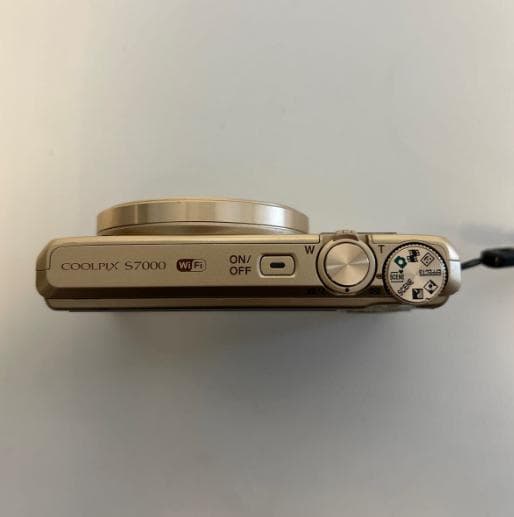 動作品　Nikon ニコン COOLPIX S7000 ゴールド