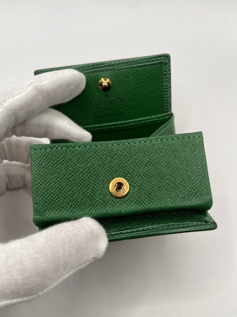 ルイヴィトン エピ ボルネオ グリーン ポルトモネ ボワット M63694