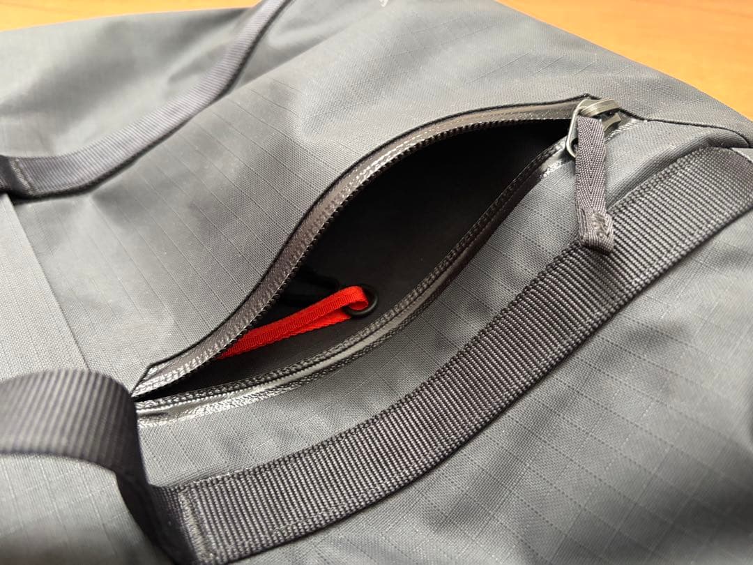 ARC’TERYX グランヴィル ショルダーバッグ