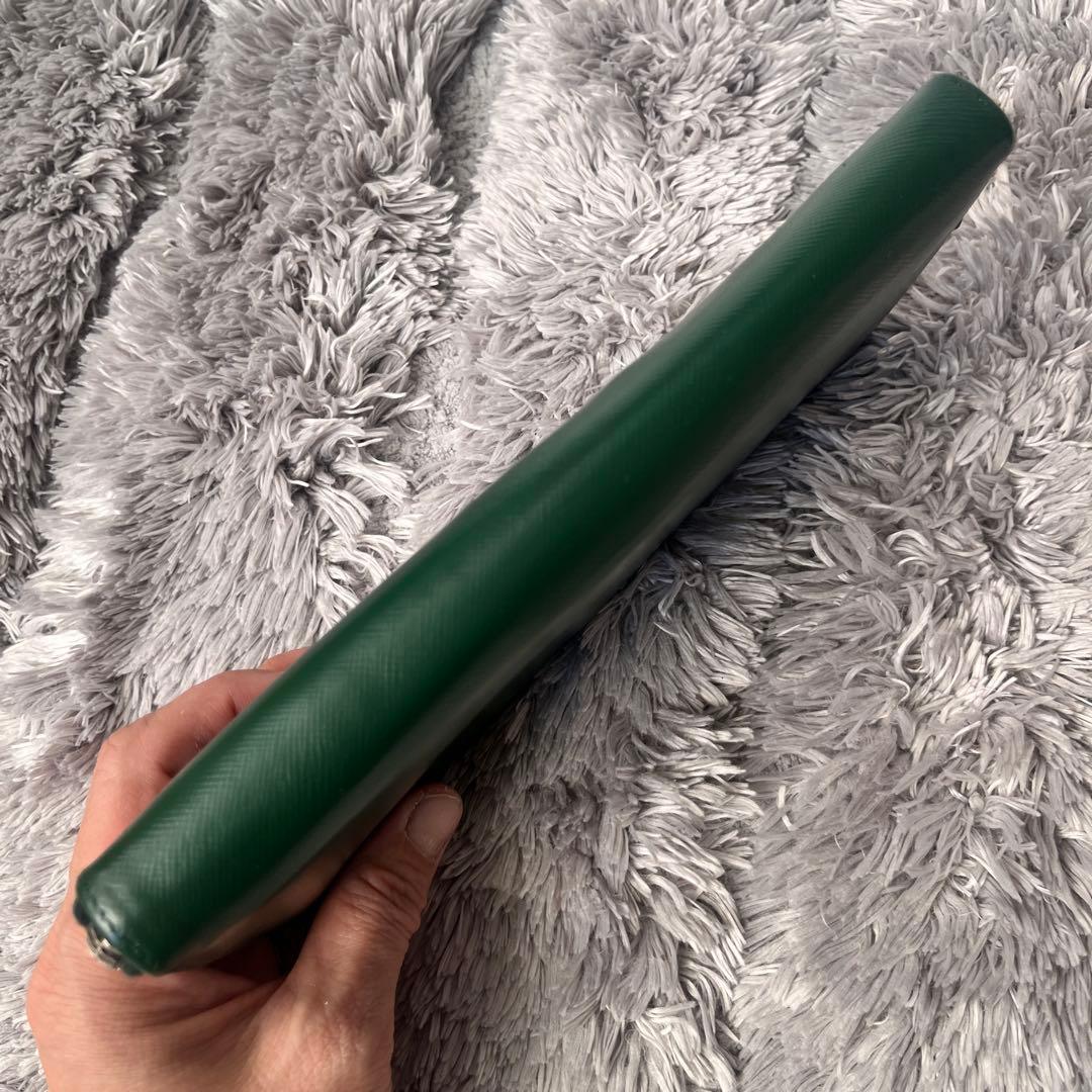 PRADA✨ラウンドファスナー　バイカラー　三角ロゴ　グリーン　ネイビー　メンズ