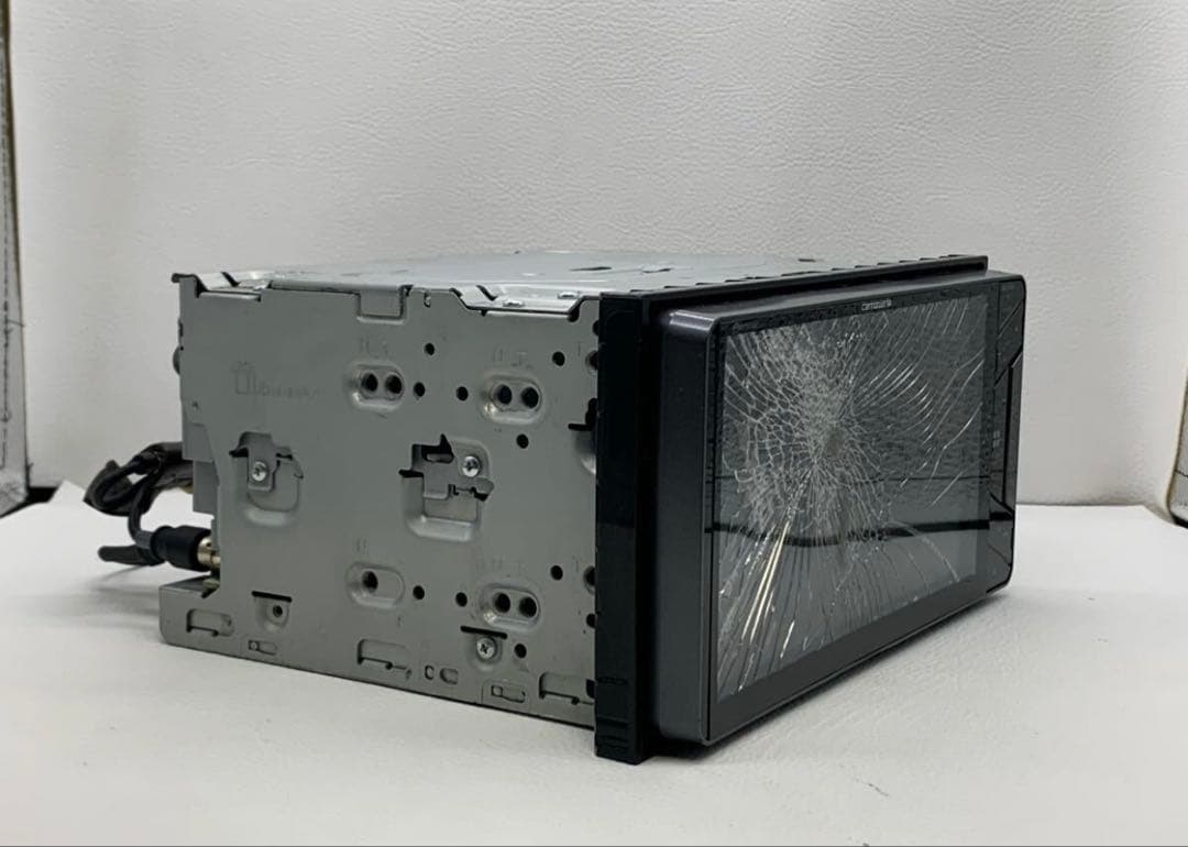 カロッシェリア AVIC-CA902 フルセグ 画面が壊れています。