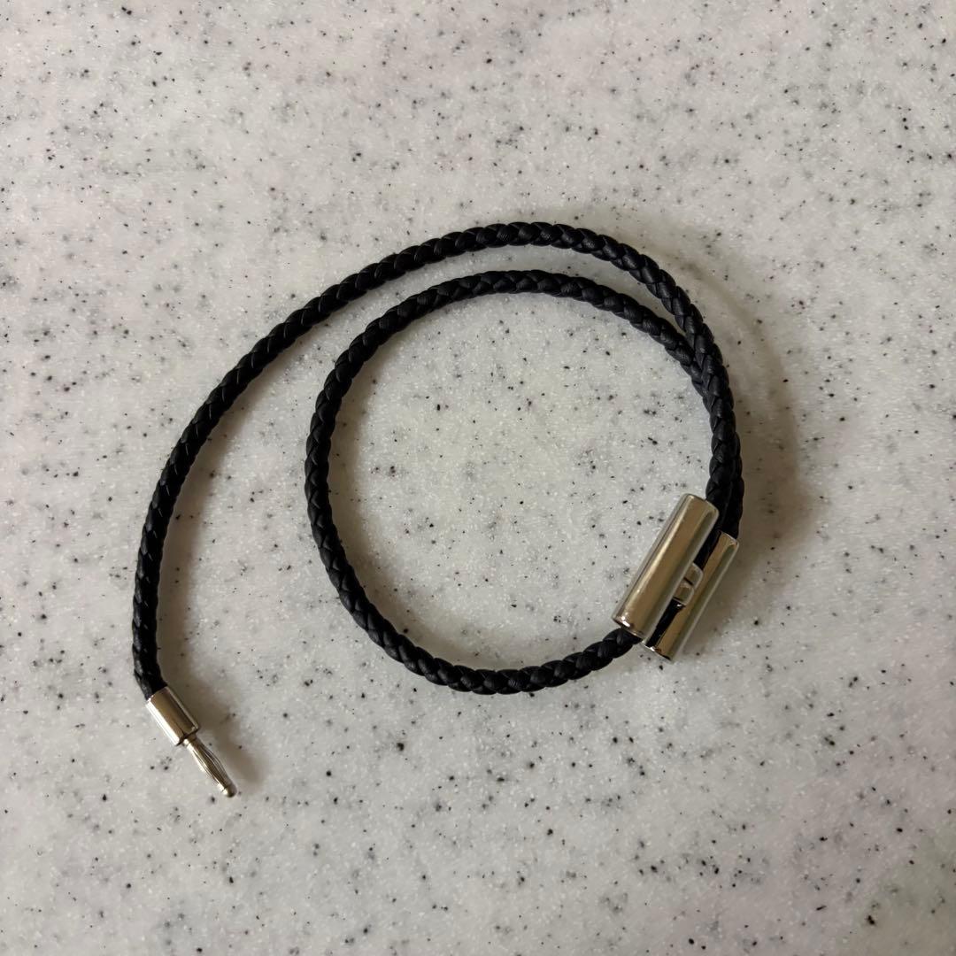 HERMES ブラックレザー 編み込みブレスレット