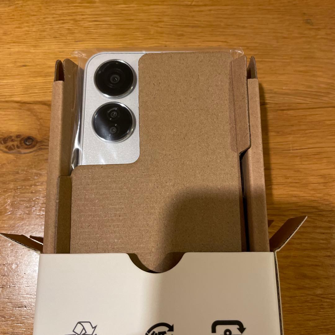 Libero 5GⅣ ワイモバイル　ホワイト