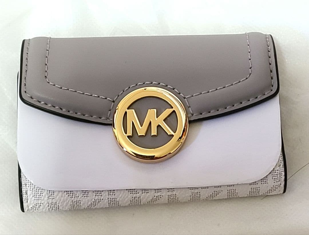 [超美品]　MICHAEL KORS　キーケース　新品未使用　グレー　ホワイト