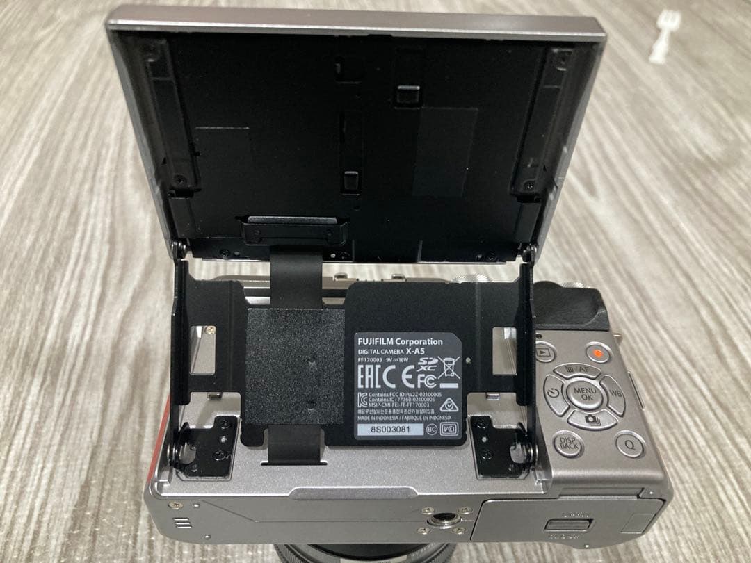 FUJIFILM X-A5 ミラーレス一眼 15-45mmレンズ付き