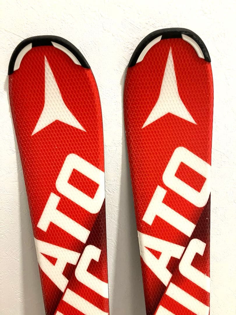 アトミック ATOMIC スキー板 ストック セット140cm 赤 バンド付き