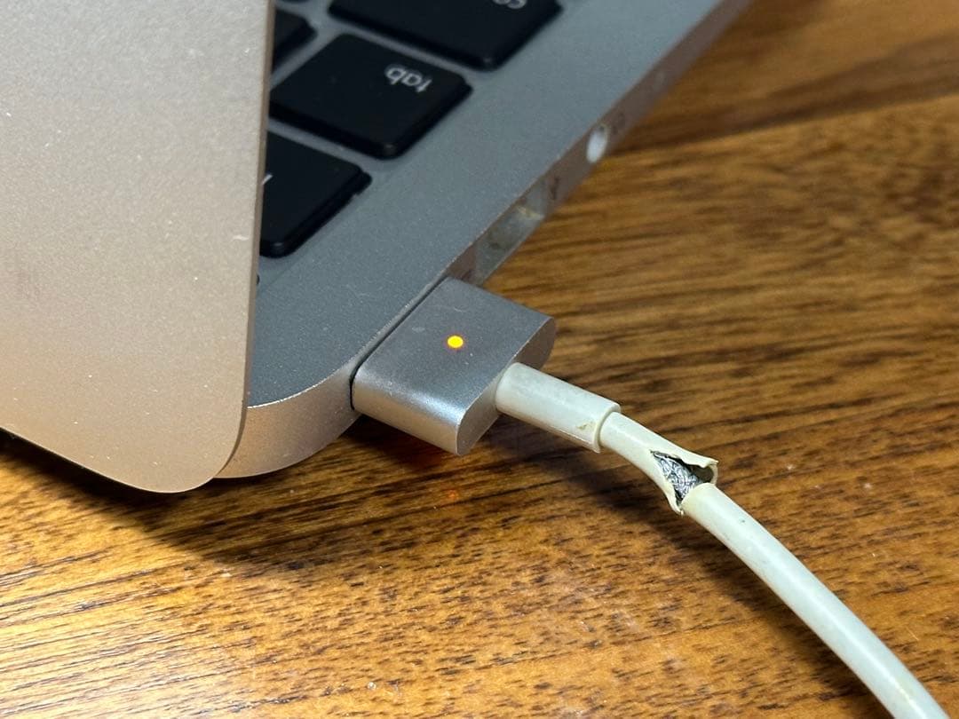 超美品付属品完備128GB MacBook Air 11インチ Mid 2012