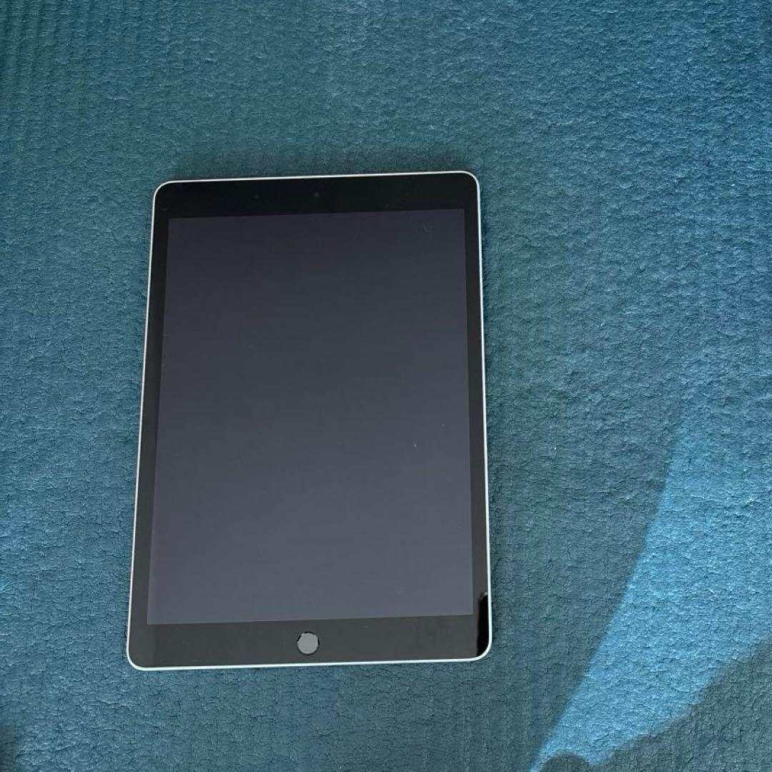 iPad(第９世代)Wi-Fi + Cellular 64GB