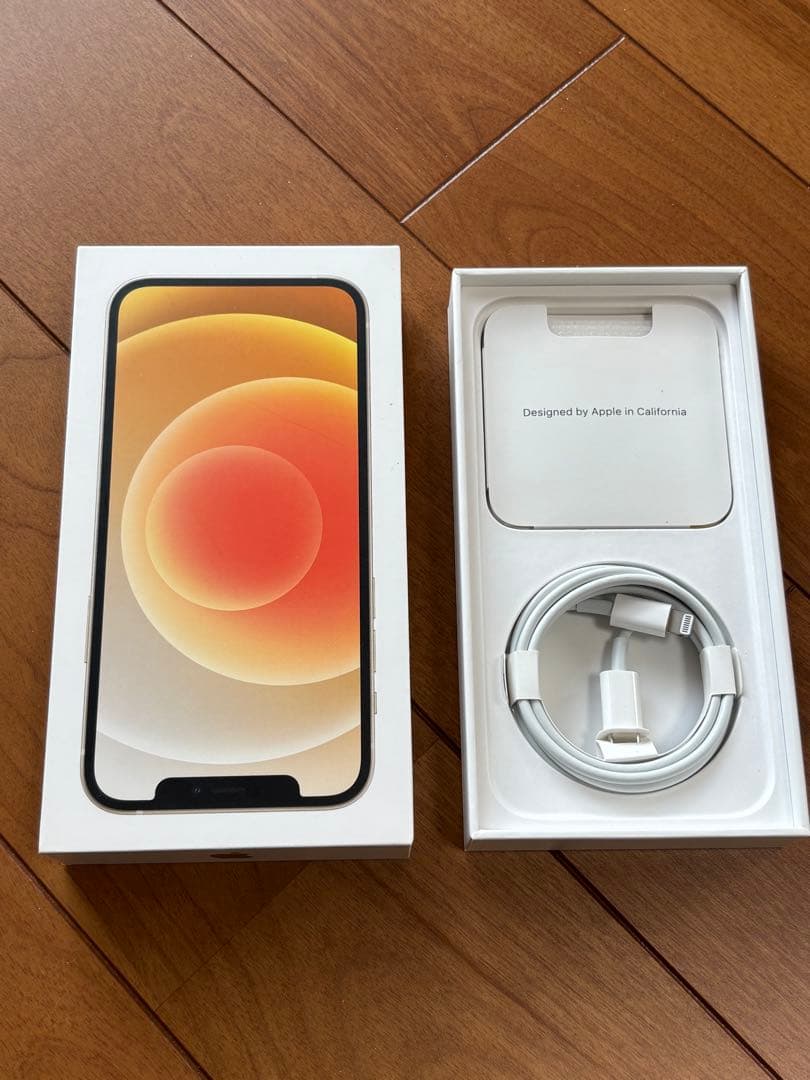 Apple iPhone 12 ホワイト 本体　64gb