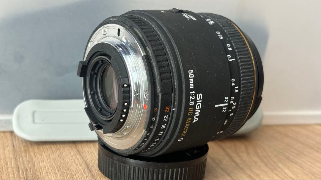 SIGMA 50mm F2.8 EX DG Macro レンズ