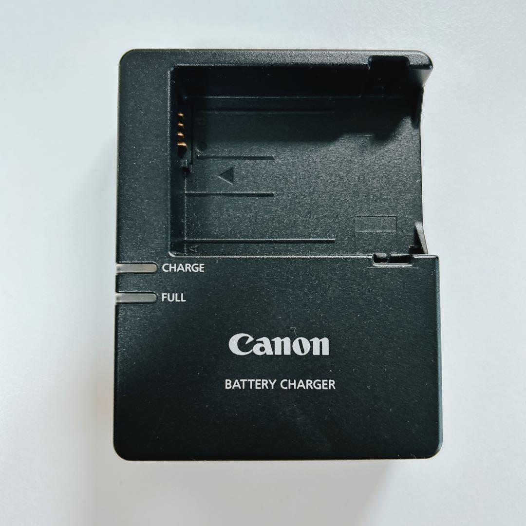 Canon キャノン EOS Kiss X7i 一眼レフカメラ